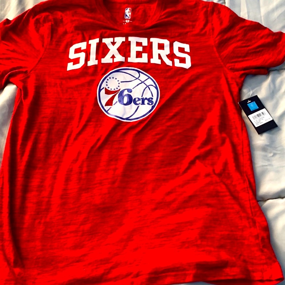 Philadelphia Sixers Logo Tee